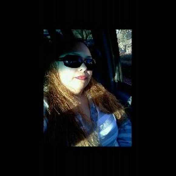 Meet your Posher, Mariela - Picture 1 of 1